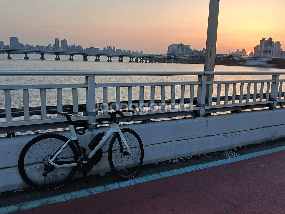오베아 오르카 에어로 실버 로드자전거 판매합니다--3