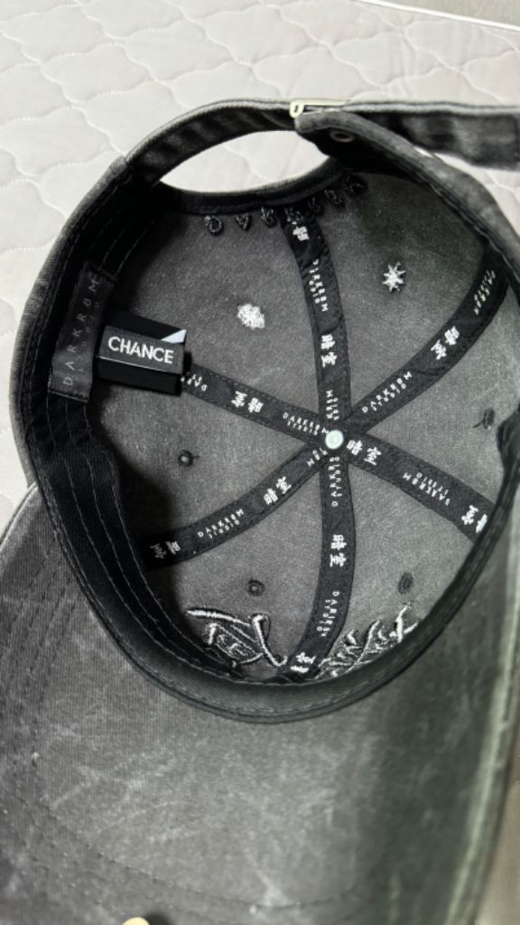 다크룸 모자(정품) 1회 잠깐 착용--3