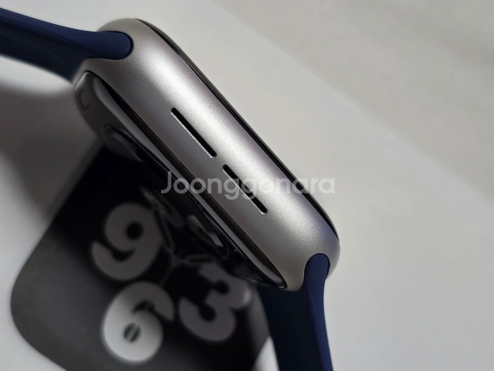 애플워치SE 40mm 실버 알루미늄 판매합니다--3