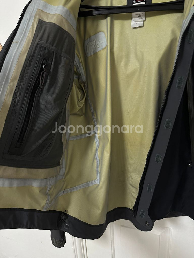 노스페이스 고어택스 L--7