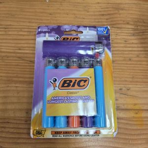 bic 라이터 제일큰 사이즈 새제품 캠핑용 라이터입니다