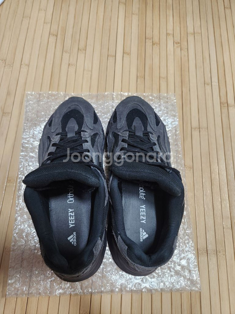 아디다스 이지부스트 700 v2 반타 올검(275)--1