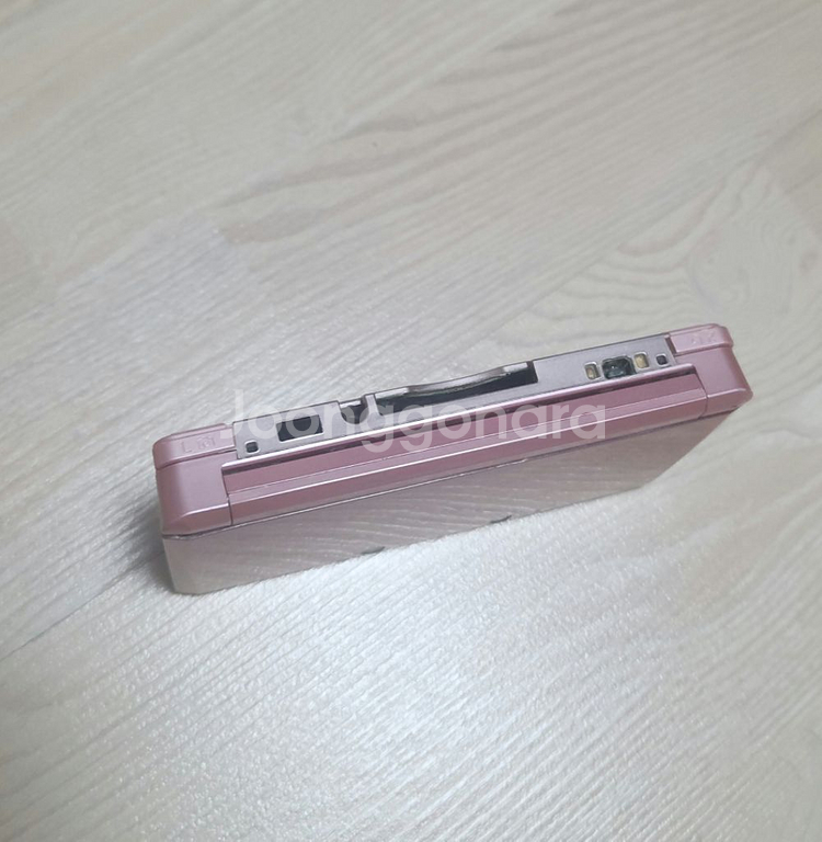 닌텐도 3ds + 충전기 + 칩 + 케이스--1