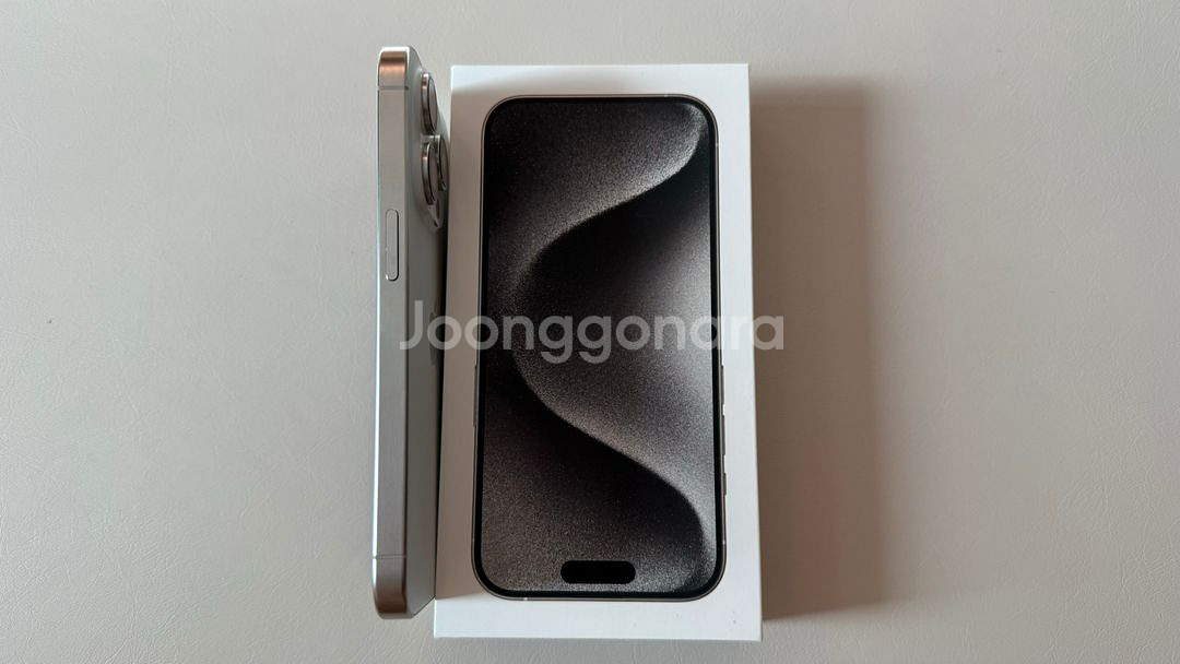 아이폰15pro 256 화이트--4