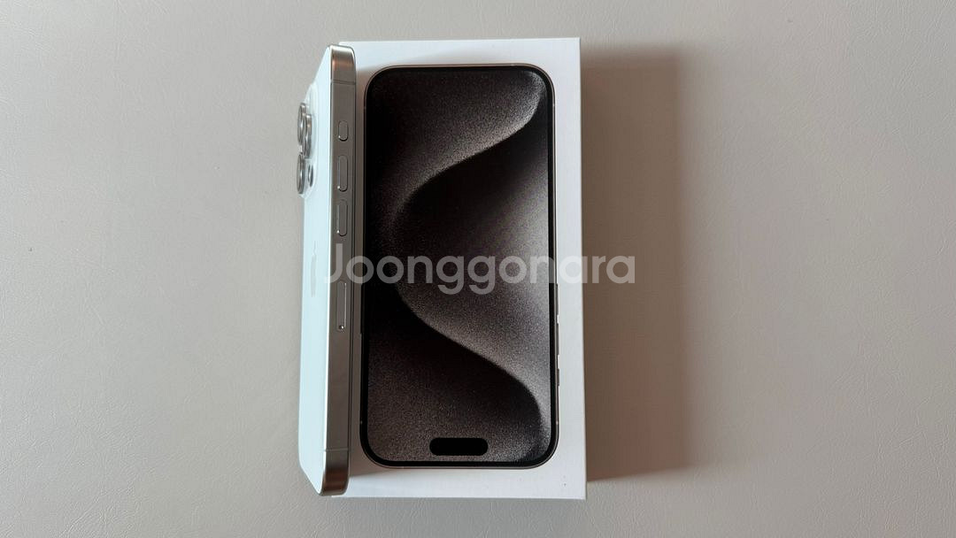 아이폰15pro 256 화이트--5