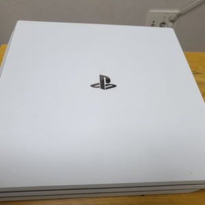 PS4 pro 1TB (플레이 스테이션4 프로) 판매