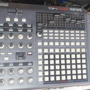 AKAI APC40 나이트 조명 컨트롤러