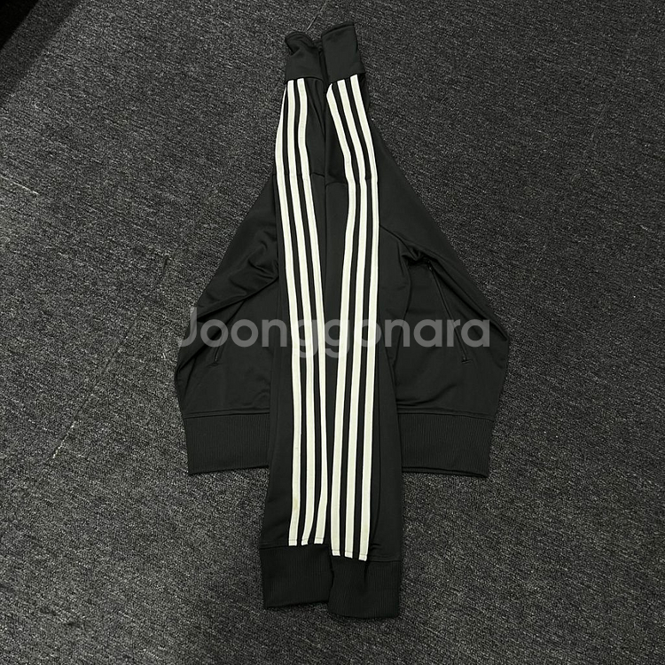 아디다스 파이어버드 검흰 져지 M--4