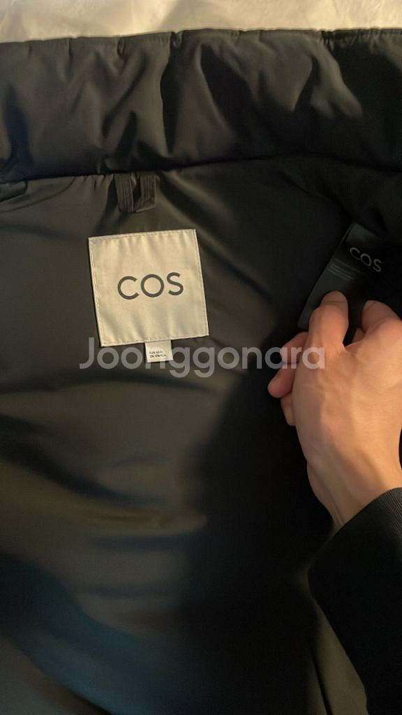 COS 패딩 조끼--1