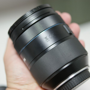 삼성 렌즈 nx 16 50mm s 슈퍼맨렌즈