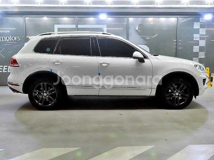 @16년식 더 뉴투아렉(2세대F/L) 3.0 V6 T--2