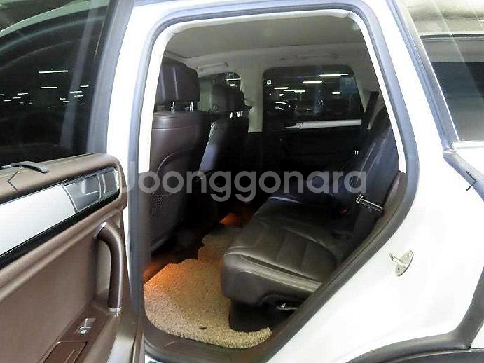 @16년식 더 뉴투아렉(2세대F/L) 3.0 V6 T--6