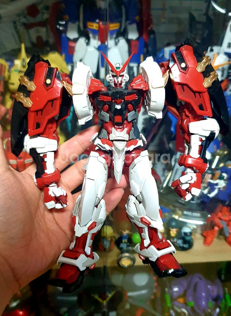 MG 하이레졸루션 건담 레드프레임 파워드레드 가조립--0