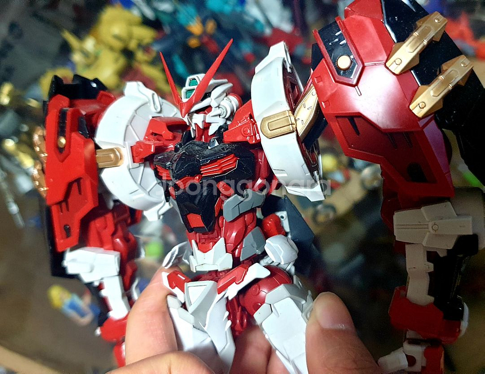 MG 하이레졸루션 건담 레드프레임 파워드레드 가조립--4