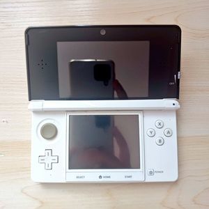 닌텐도 3ds 화이트