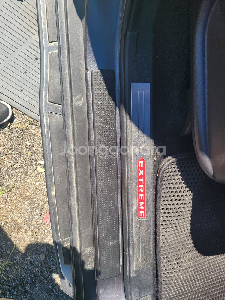 코란도스포츠 4WD 무사고 13만키로 신조차량--3