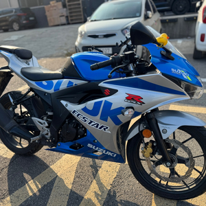 스즈키 gsx-r125 21년식 짧은키로수 팝니다