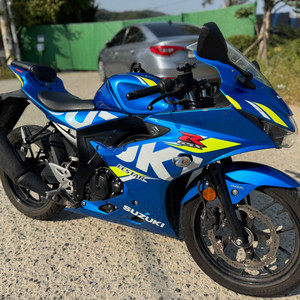 스즈키 gsx-r125 20년형 짧은키로수 팝니다