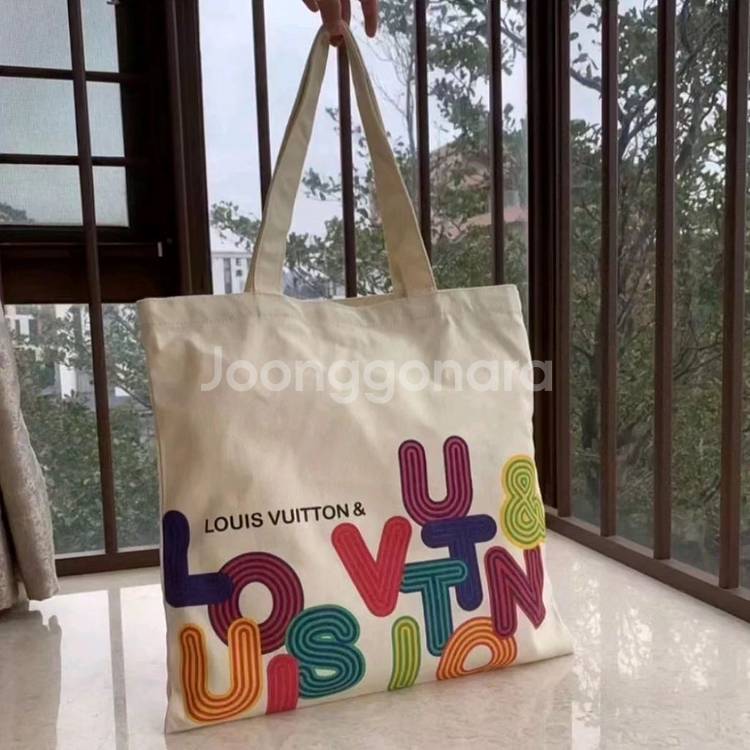 루이LV로고 프린팅 빈티지 뮤지엄기념 한정판 에코백--1