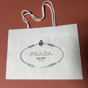 프라다 PRADA 쇼핑백 판매합니다. - 사이즈 : 3