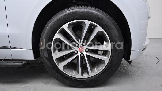 @17년식 F-페이스 2.0 20d AWD R스포츠--4