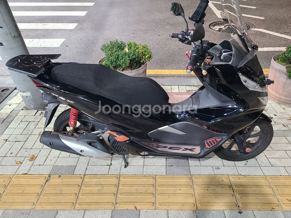 19년식 pcx150 팝니다. 급처--2