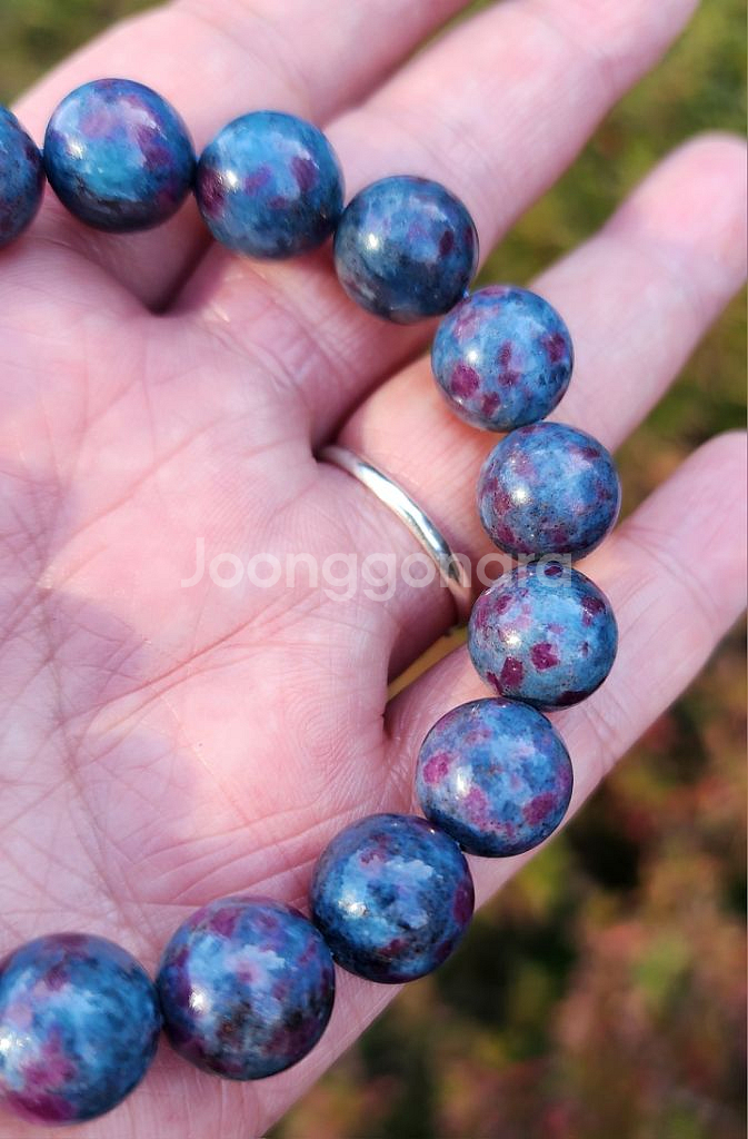 핸드메이드 AA+ 카이언나이트 (in 루비) 12.7m--3