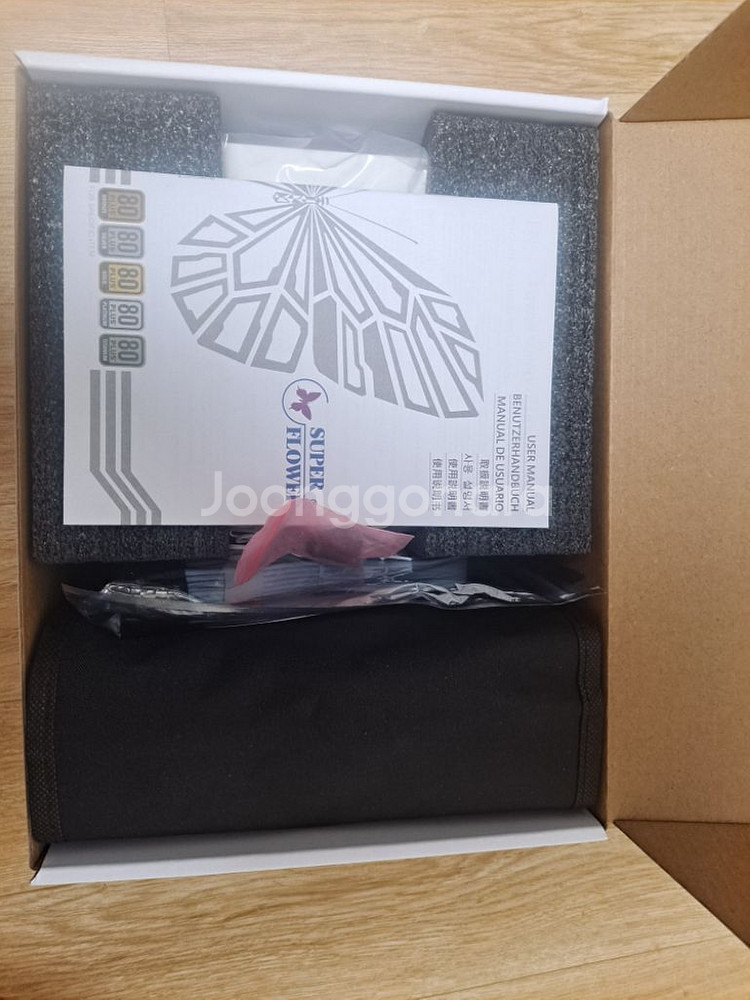 슈퍼플라워 파워 골드 750w 화이트 팝니다--4