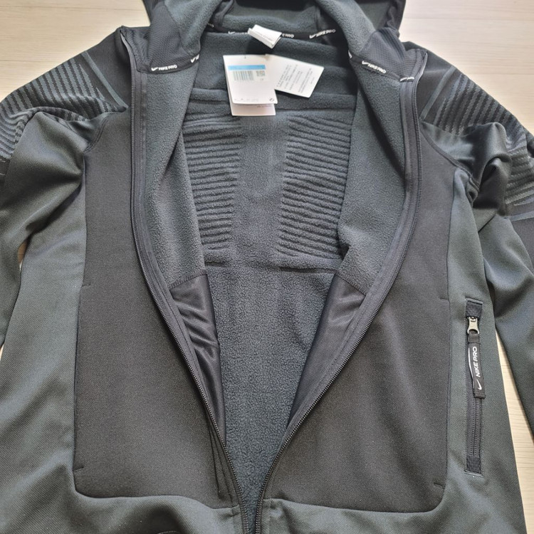 미착용)나이키 써마핏 트레이닝 자켓(기모) M--5