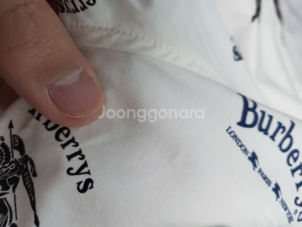 버버리 여성 레인보우 캡슐컬렉션 반팔셔츠--8