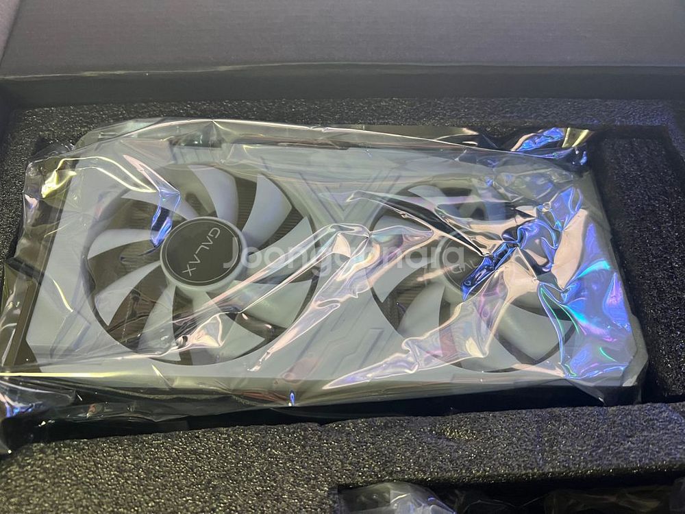 갤럭시 GTX1660슈퍼 화이트 풀박--1