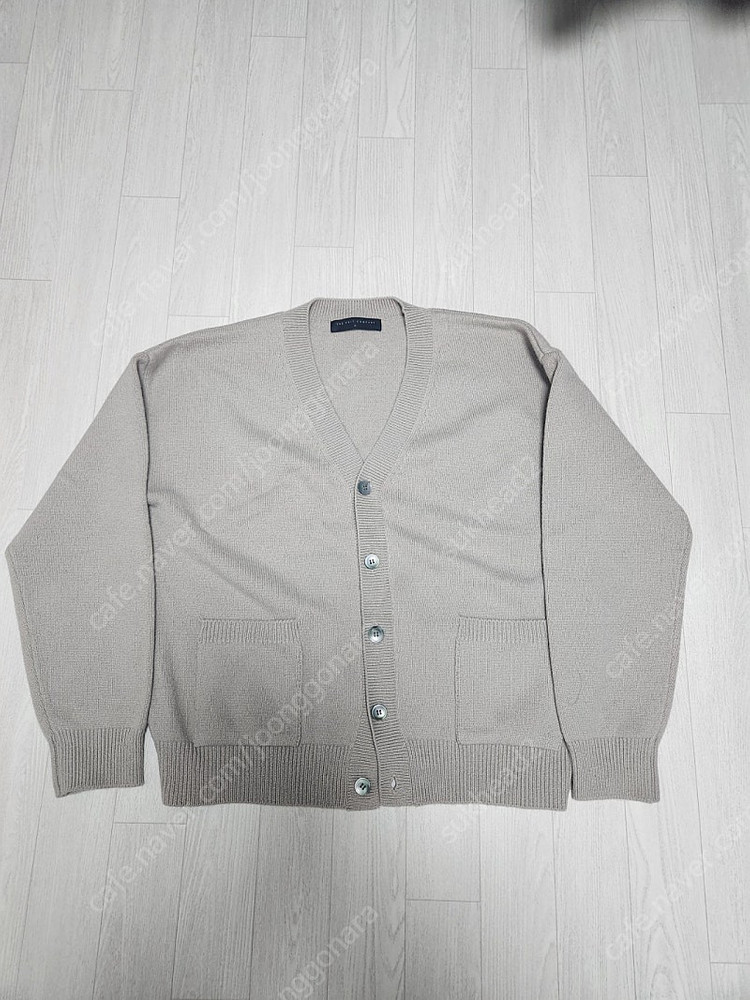 더니트컴퍼니 가디건 이미지