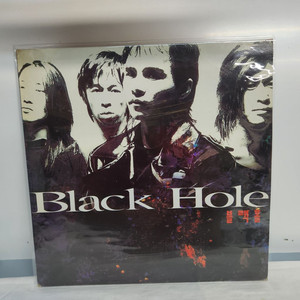 BLACK HOLE 블랙홀