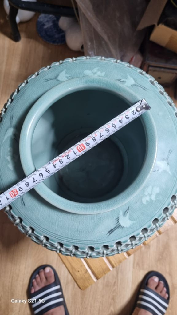 청자투각대형항아리--3