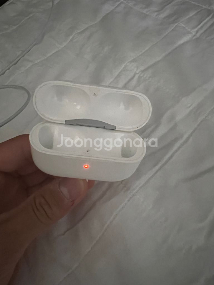 에어팟 프로 2세대 본체 팝니다--1