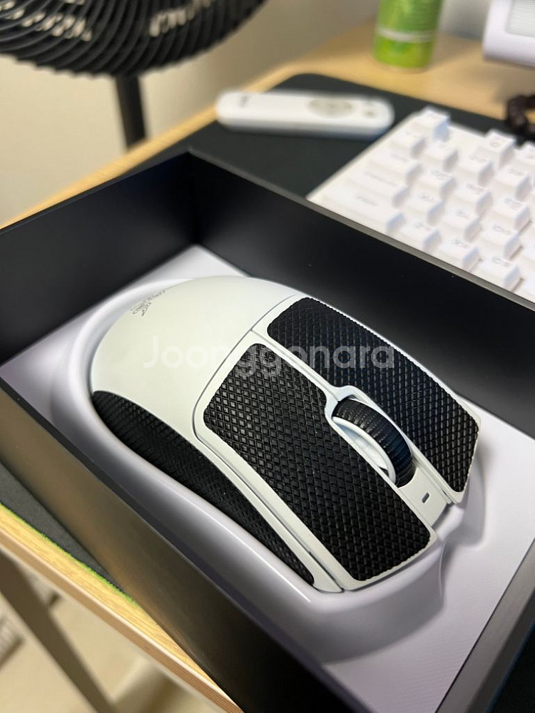 레이저 데스에더 V3 pro 판매합니다--2