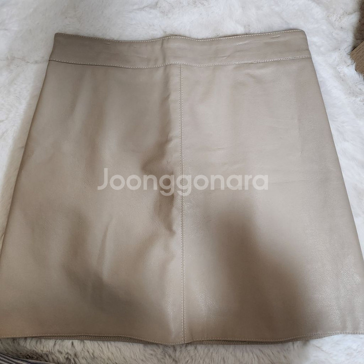가죽 치마 (안감 반바지) 1회착용 택포 10000--2