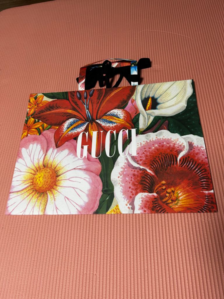 구찌 GUCCI 쇼핑백 판매합니다. - 사이즈 : 48