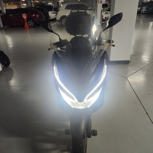 20년식 pcx125 블랙 팔아요