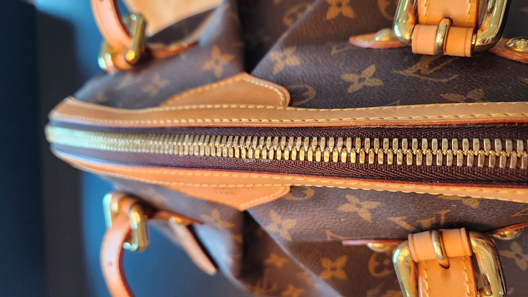 루이비통 Louis Vuitton 티볼리 GM사이즈--9