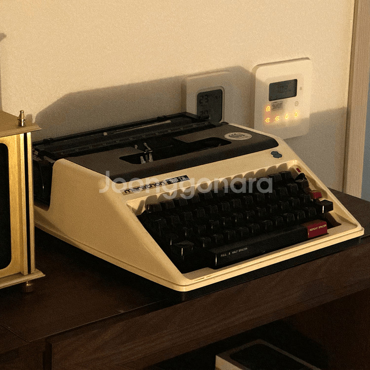 마라톤 두벌식 한글 타자기 910TR 작동 가능--7