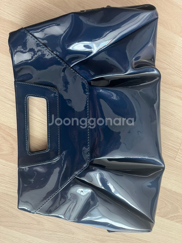 알마니 진 에나멜클러치백--1