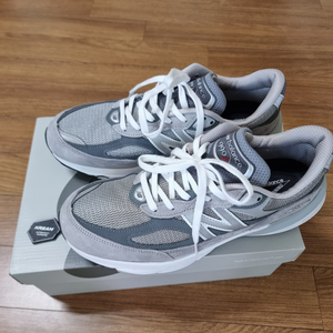 뉴발란스 990v6 285 gray 판매합니다