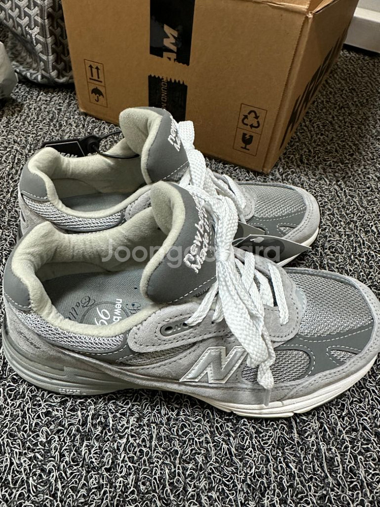 뉴발란스993메이드인usa 225사이즈--1