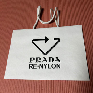 프라다 PRADA 쇼핑백 판매합니다.