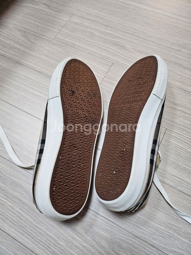 버버리 컨버스 41 사이즈--3