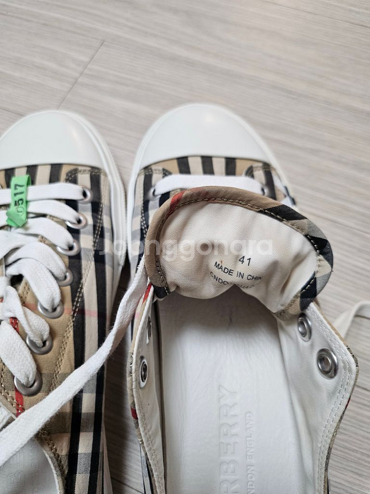 버버리 컨버스 41 사이즈--4