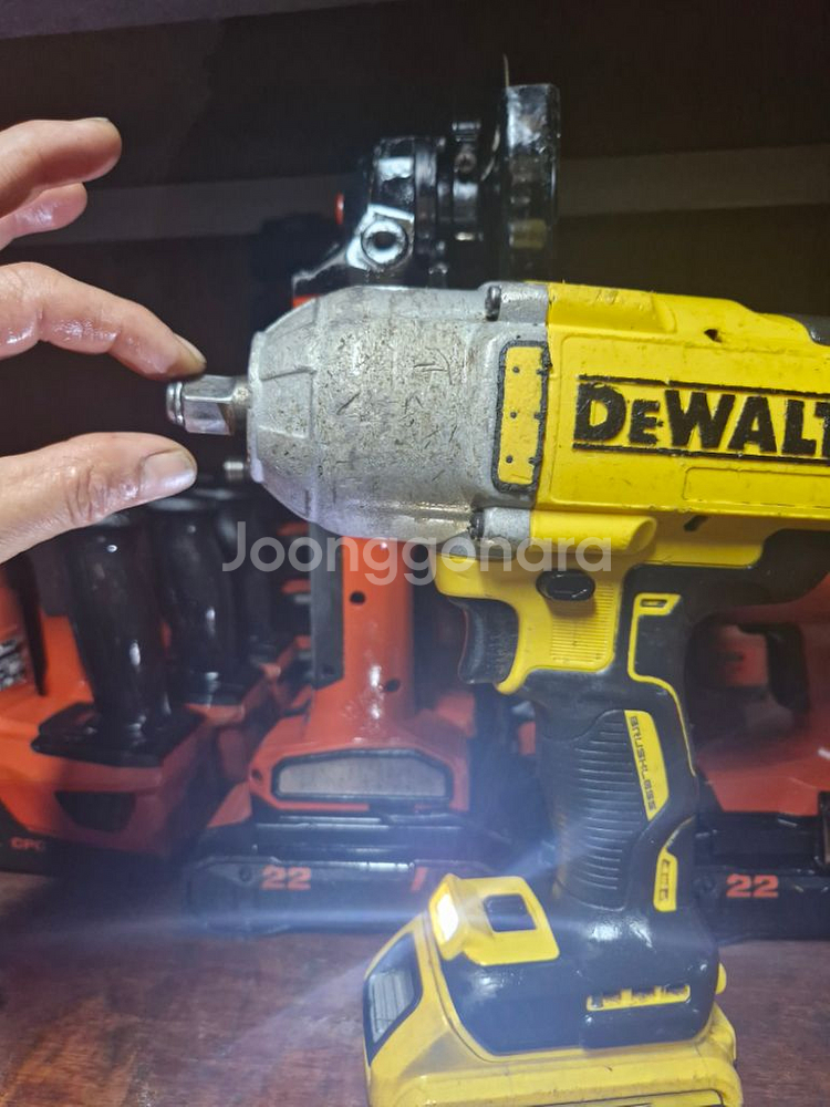 디월트하이토크임팩렌치 DCF899H 배터리포함.4번--5
