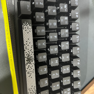 커세어 k70 pro mini 판매합니다.