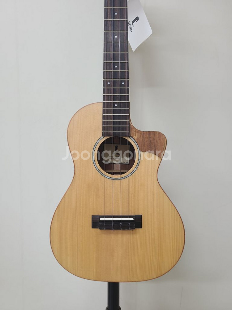 올솔리드 우쿨렐레 라홀라 LT-3C 신품급 저렴히 판매--3